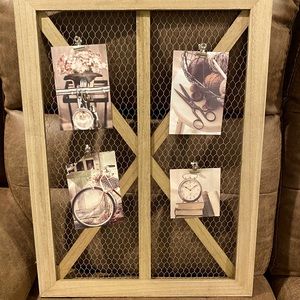 Farm Door 4-Clip Wire Photo Frame